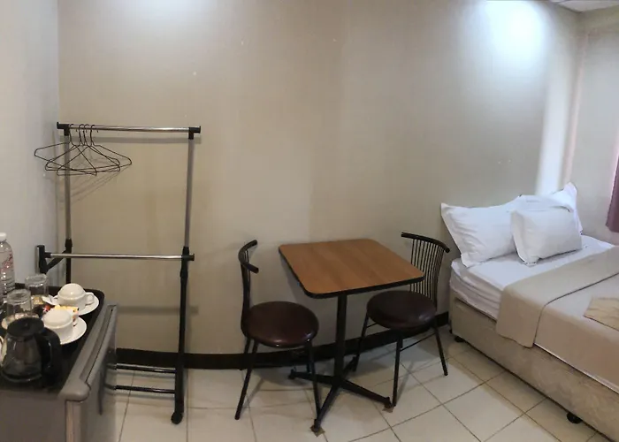 Amax Makati Ii 2* Manille