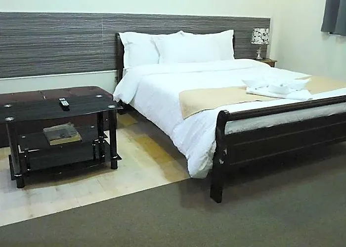 Amax Makati Ii